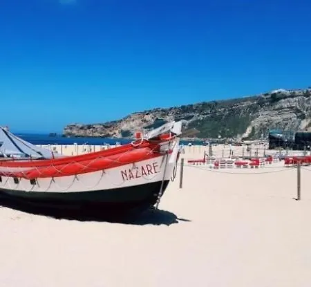 100 Meters From The Beach! Rua Da Regeneracao Nazaré Exterior foto